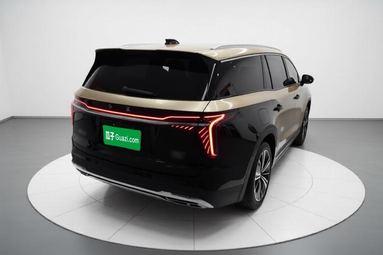 Used Hongqi HS7 PHEV 2024 2.0T PHEV Two-Wheel Drive Flagship Edition 6 Seats