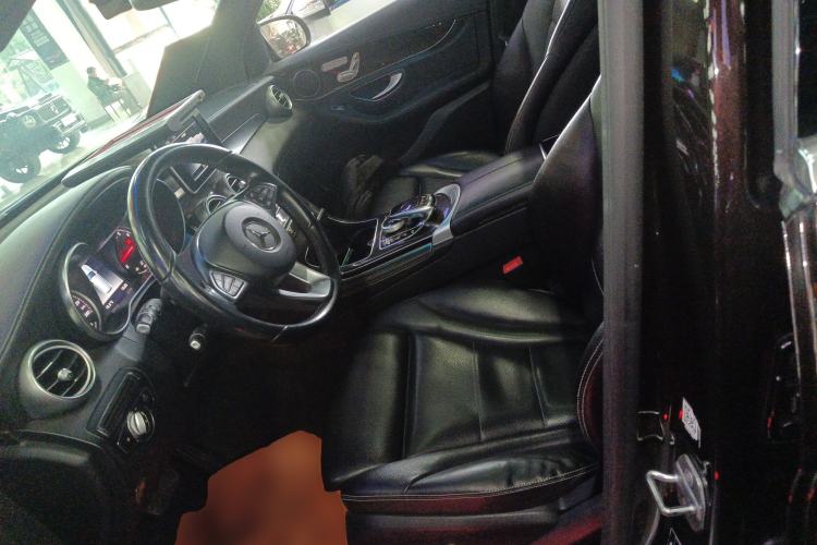 Used Mercedes-Benz GLC 2019 GLC 260 L 4MATIC Dynamic Model Left Front Seat