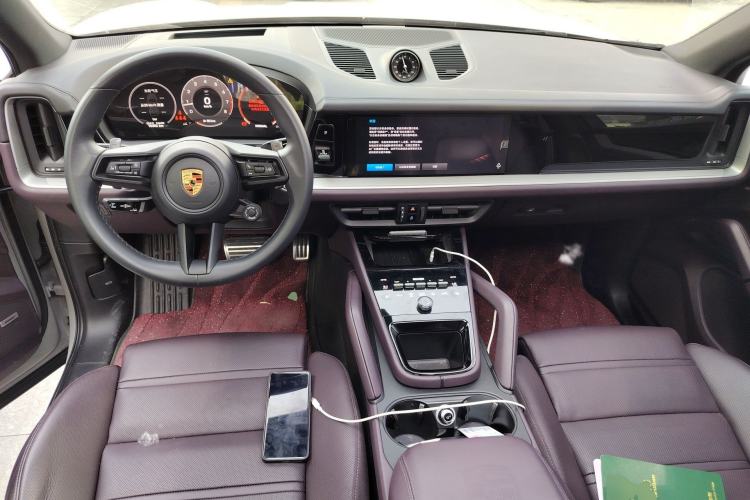 Used Porsche Cayenne 2024 Cayenne 3.0T Center Console