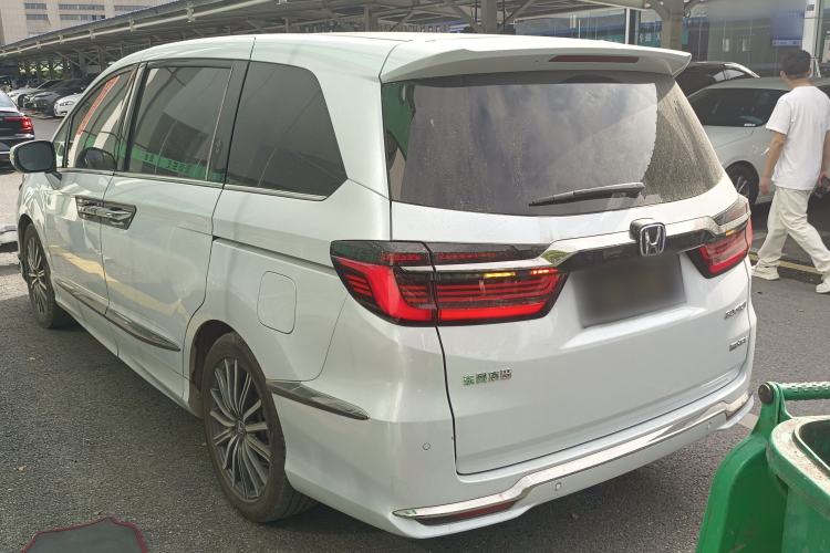 Used Honda Elysion 2024 2.0L eHEV Luxury Edition Rear Left 45 Deg