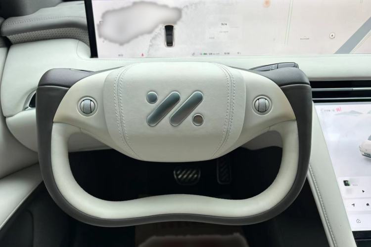 Used IM LS7 2023 77 kWh Urban Fit Rear-Wheel Drive Steering Wheel