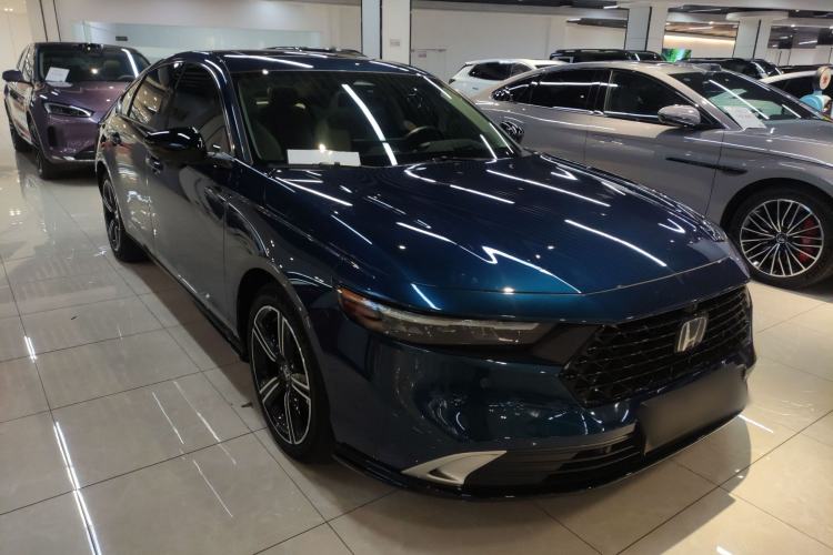 Used Honda Accord New Energy 2023 2.0L ePHEV Flagship Edition Front Right 45 Deg