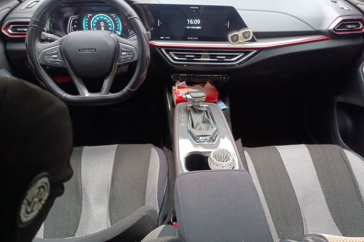 Used CHANGAN OSHAN X5 2021 1.5T DCT Prestige Edition Center Console
