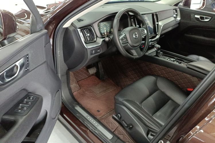 Used Volvo XC60 2018 T5 4x4 Zhiyi Edition