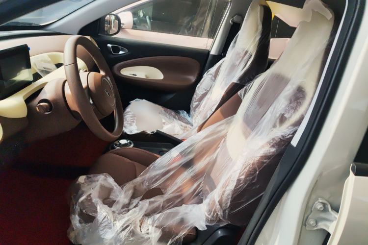 Used Wuling Bingo 2025 203km Light Edition Left Front Seat