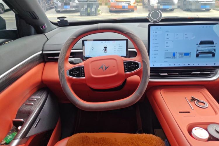 Used Dongfeng eπ eπ008 2024 210Max Range-Extended Version 6 Seats Steering Wheel