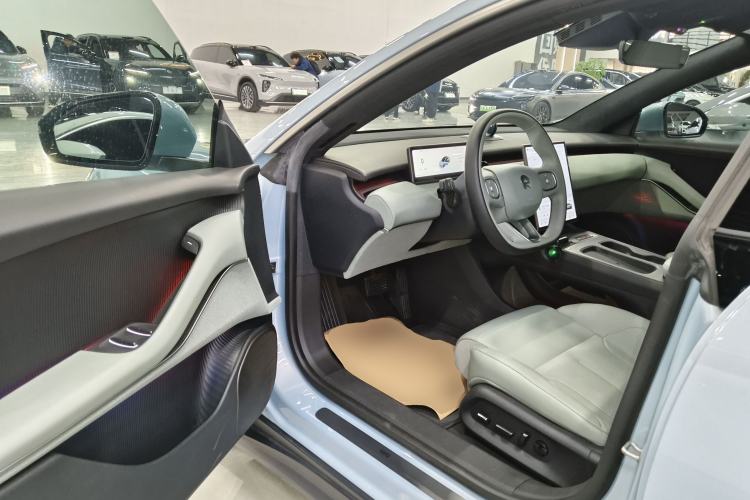 Used Nio ET5 2022 75 kWh Driver Seat