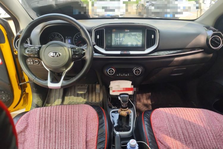 Used Kia kx1 Stonic 2019 1.4L Automatic Sport Edition China VI Center Console