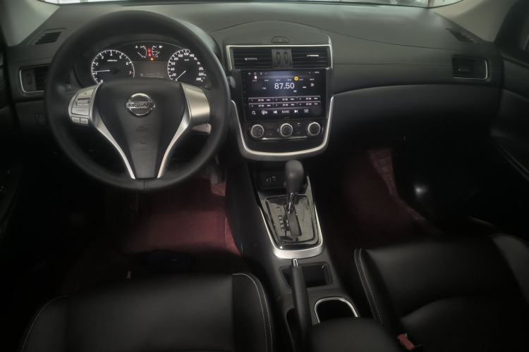 Used Nissan Tiida 2021 1.6L CVT Cool Edition Center Console