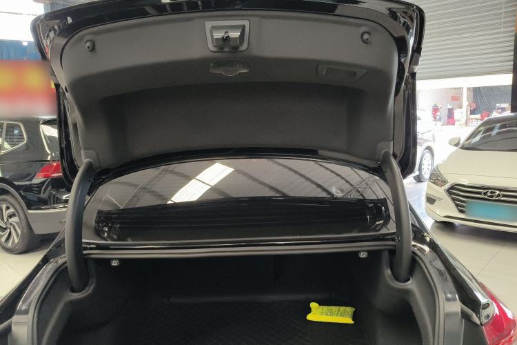 Used Hongqi H5 2025 1.5T DCT Qiyun 500 000th Unit Commemorative Edition Trunk