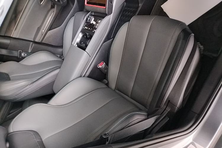 Used BYD Qin L 2025 DM-i Smart Drive 80KM Leading Model Right Front Seat