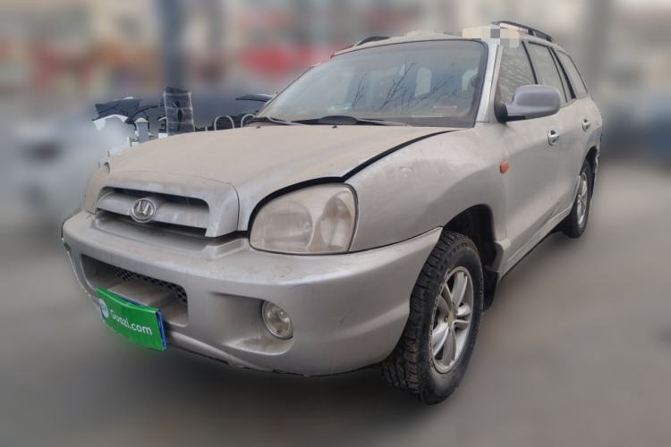 Used Huatai Santa Fe Classic 2012 2.0L Gasoline Manual Two-Wheel Drive with Sunroof