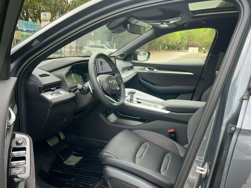 Geely Auto Preface 2024 2.0TD Xiaohan Edition — снимка 15
