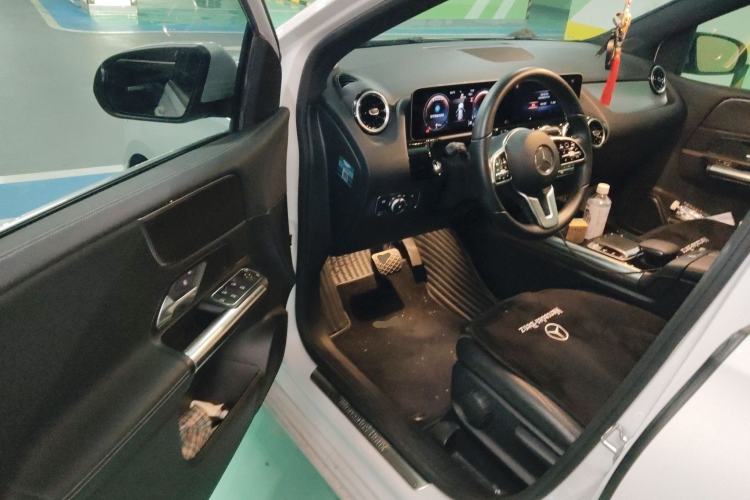 Used Mercedes-Benz B-Class 2020 B 200 Sport Edition Driver Seat