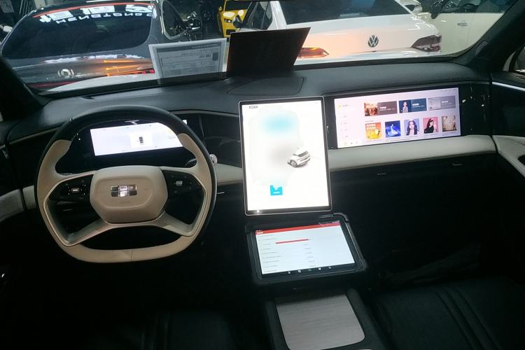 Used Geely Galaxy L7 2024 1.5T 115 km PLUS Dragon Edition