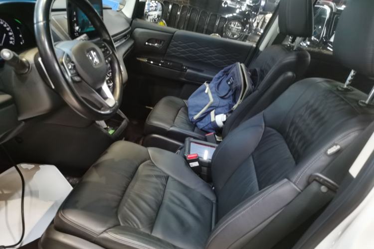 Used Honda Elysion 2022 2.0L eHEV Luxury First Edition
