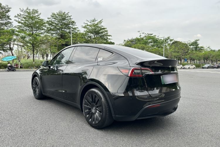Used Tesla Model Y 2021 Standard Range Rear-Wheel Drive Version Exterior 3