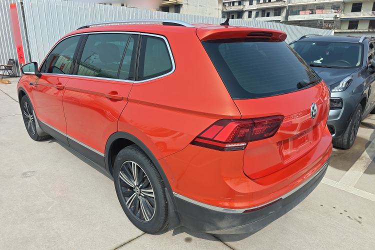 Used Volkswagen Tiguan L 2017 330TSI Automatic Two-Wheel Drive Flagship Edition Exterior 2