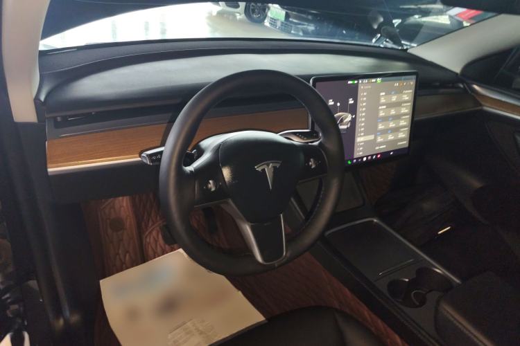 Used Tesla Model Y 2021 Long-Range All-Wheel-Drive Version