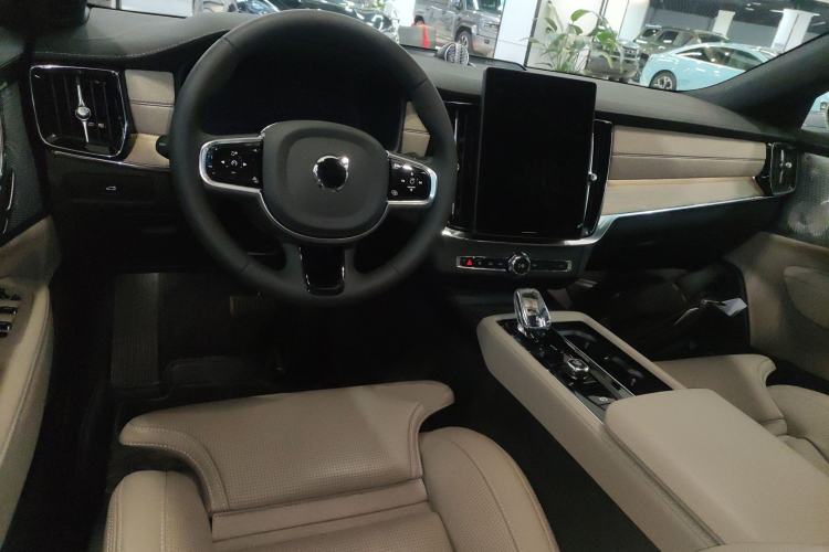 Used Volvo S90 2026 B5 Zhiya Luxury Edition