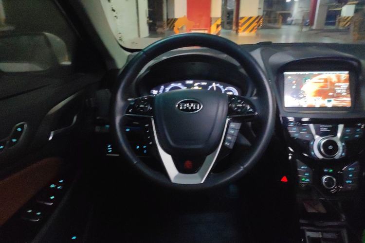 Used BYD Qin New Energy 2015 1.5T Dual-Crown Flagship Plus Edition Steering Wheel