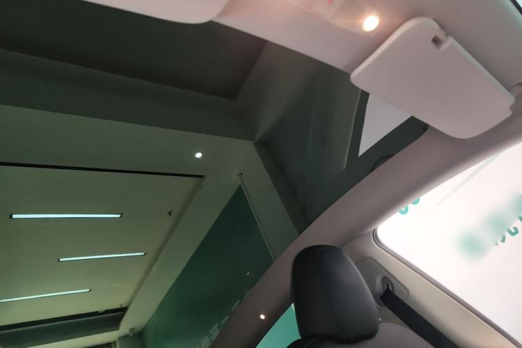 Used Tesla Model Y 2023 Long-Range All-Wheel-Drive Version