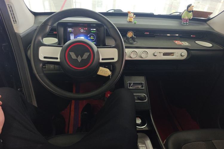 Used Wuling Hongguang MINIEV 2022 GAMEBOY 200km Gaming Edition with Lithium Iron Phosphate Center Console