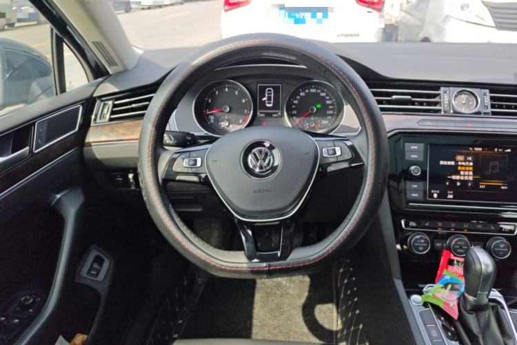 Used Volkswagen Magotan 2019 330TSI DSG Luxury Version China VI Standard