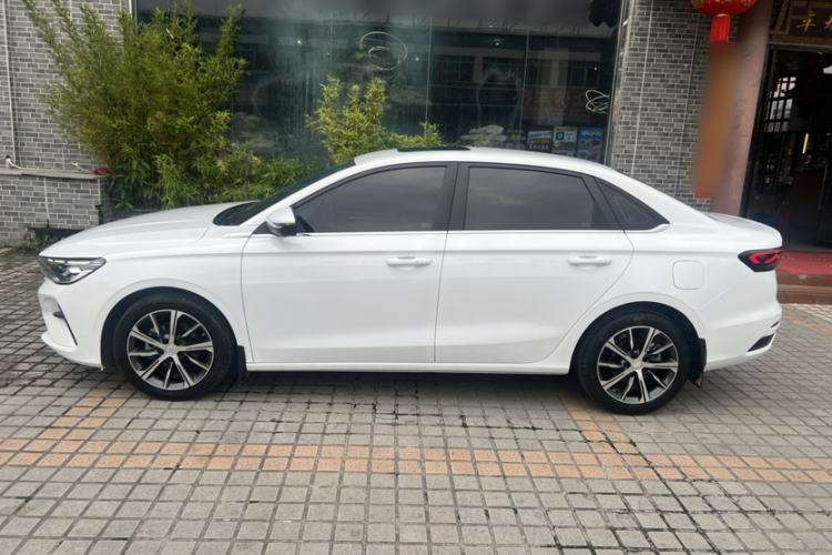 Used Geely Auto Emgrand 2022 4th Generation 1.5L CVT Flagship Model Exterior 4