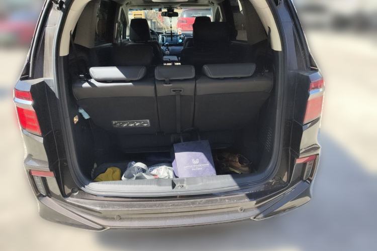 Used Honda Elysion 2016 2.4L Supreme Edition Trunk