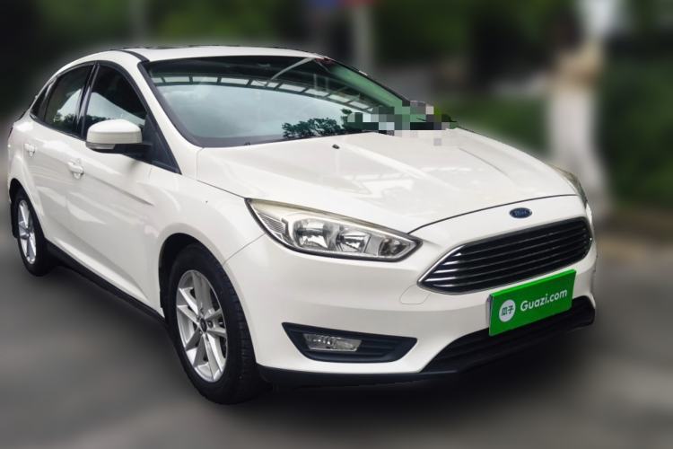 Used Ford Focus 2018 Sedan Classic 1.6L Automatic Trendy SmartDrive Edition Front Right 45 Deg