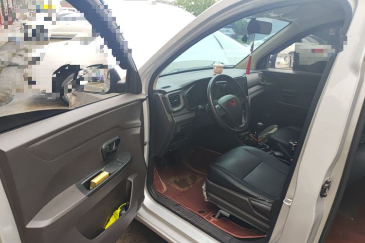 Used Wuling Hongguang V 2022 1.5L Jingqu Edition Electric-Assist LAR Driver Seat