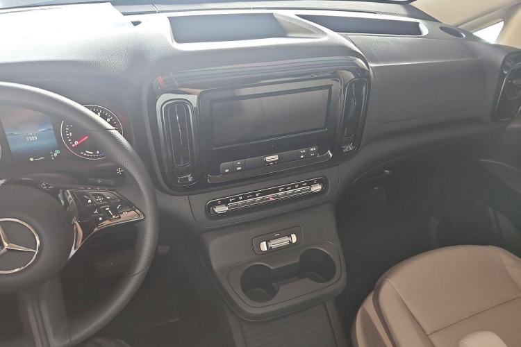 Used Mercedes-Benz Vito 2024 2.0T Elite Version 7 Seats