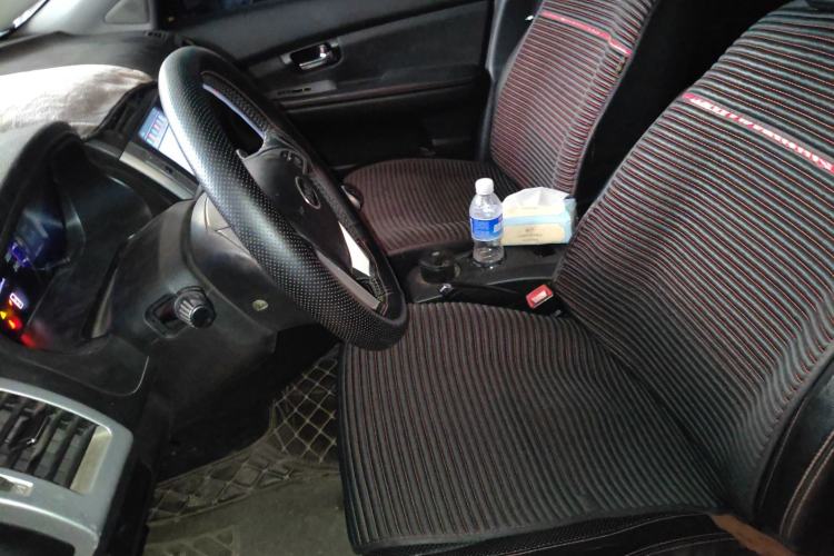 Used BYD S6 2014 2.0L Manual Luxury 5-Seater
