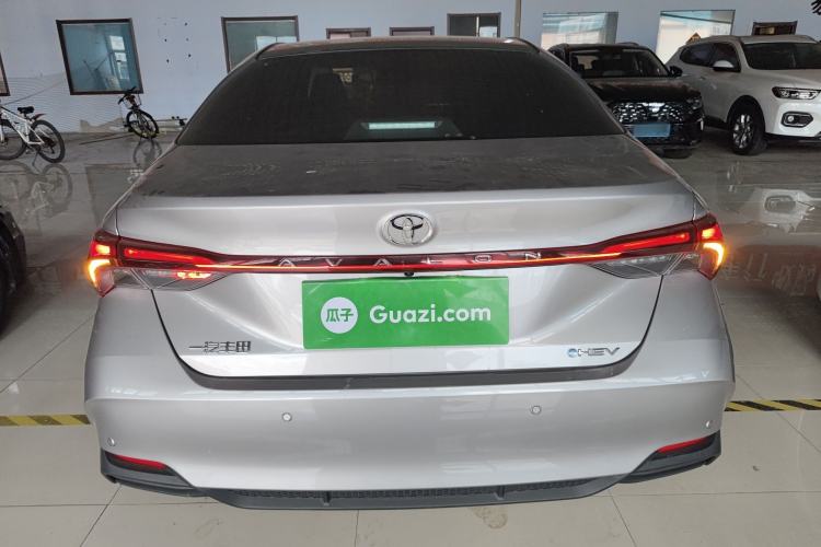 Used Toyota Avalon 2024 Dual-Motor 2.0L Luxury Edition Rear