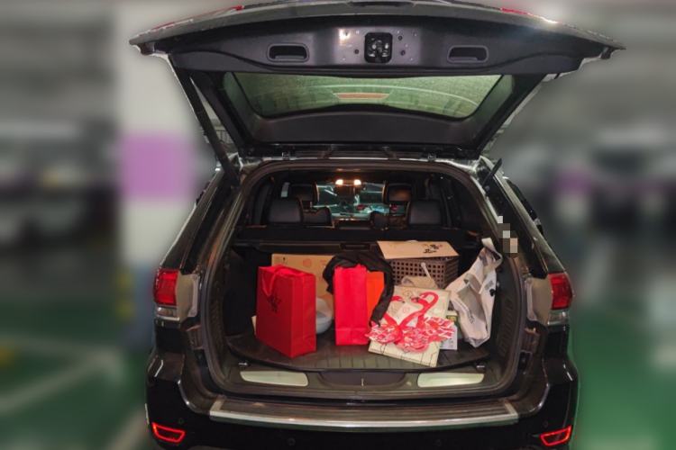 Used Jeep Grand Cherokee 2014 3.6L Elite Navigation Edition Trunk