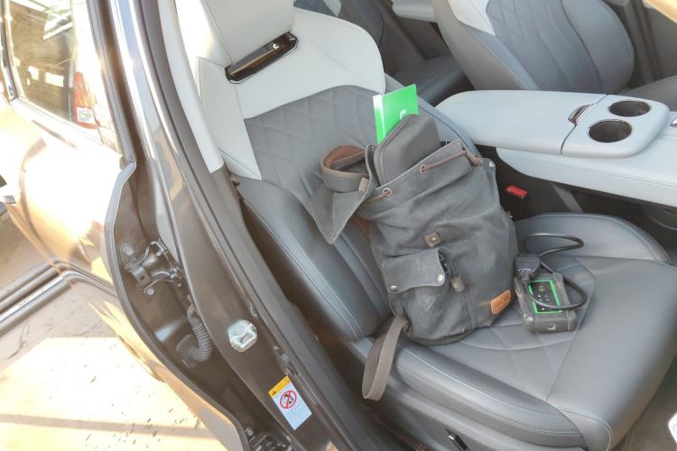 Used Changan UNI-Z New Energy 2024 Blue Whale Smart Electric iDD 125km Excellence Model
