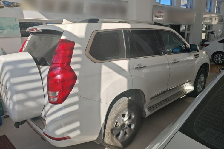 Used Haval H9 2016 2.0T Four-Wheel Drive Elite Version 5 Seats
