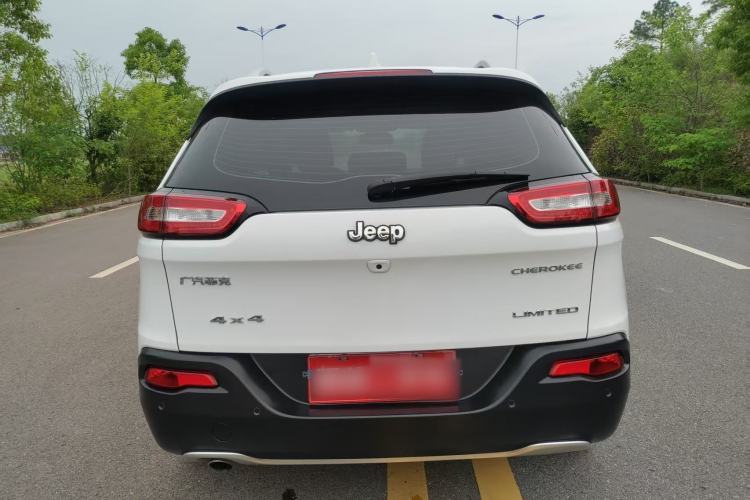 Used Jeep Cherokee 2017 2.0L Superior Edition