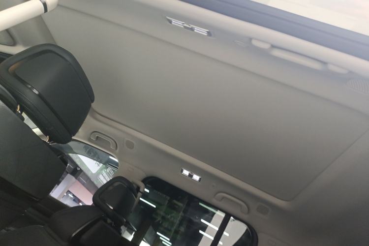 Used Formula Leopard 5 2023 Navigator Edition Headliner