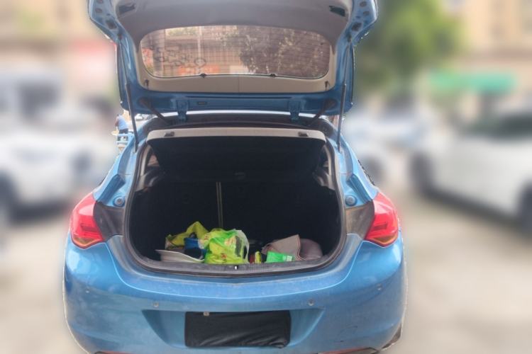 Used Buick GT 2013 XT 1.6L Automatic Fashion Edition Trunk