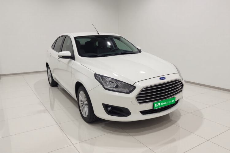 Used Ford Escort 2015 1.5L Automatic Comfort Edition Exterior 1