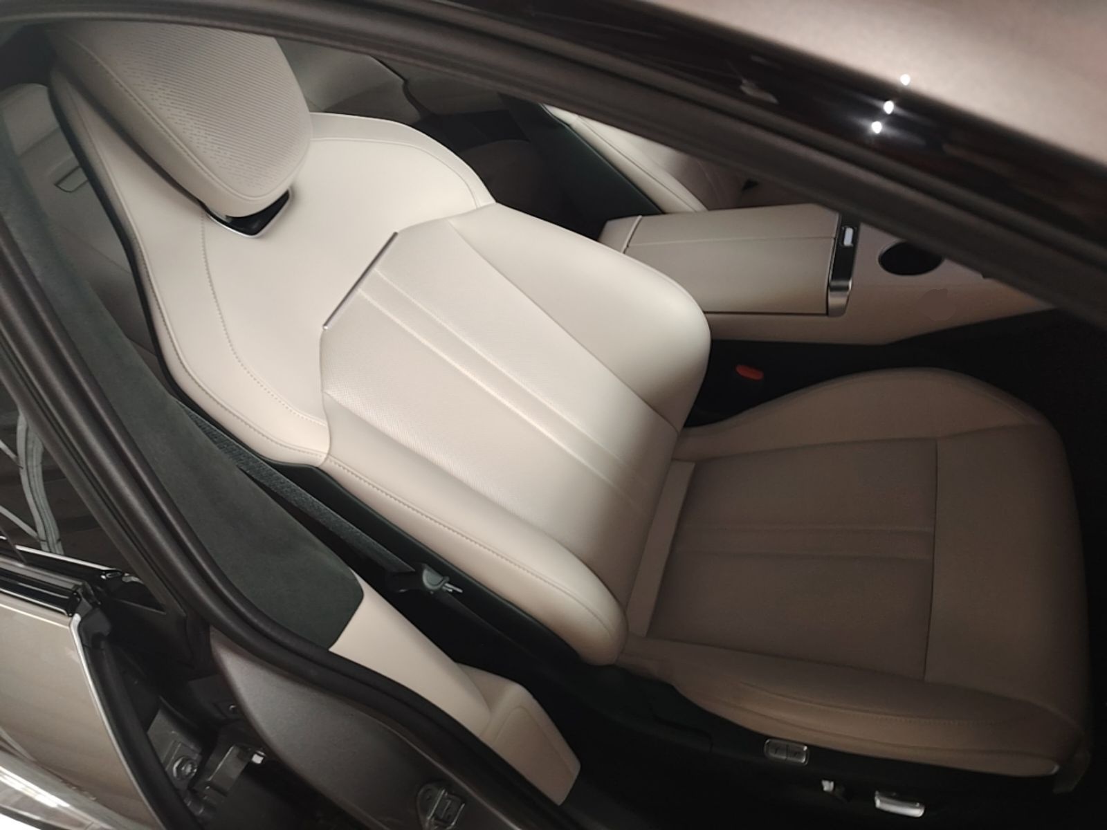 Xiaomi Auto YU7 2025 Ultra-Long Range High-Performance All-Wheel-Drive Max Edition — снимка 19