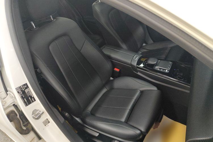 Used Mercedes-Benz A-Class 2020 Facelift A 180 L Sport Sedan Special Configuration
