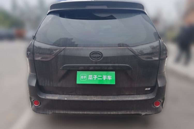 Used Toyota SIENNA 2015 3.5L Two-Wheel Drive LE Rear