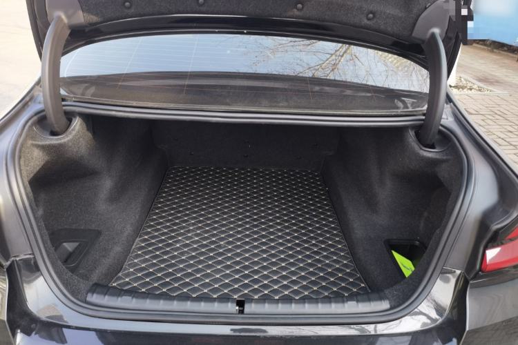 Used BMW 5 Series 2022 Second Facelift 525Li M Sport Package
