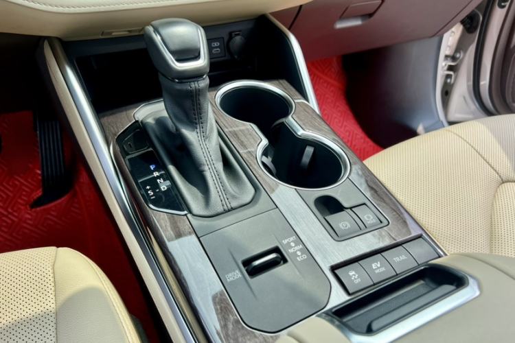 Used Toyota Highlander 2022 Dual-Engine 2.5L Four-Wheel Drive Supreme Edition 7-Seater Interior 13