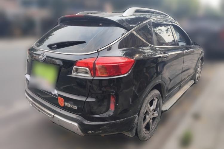 Used Bestune X80 2013 2.0L automatic comfort version