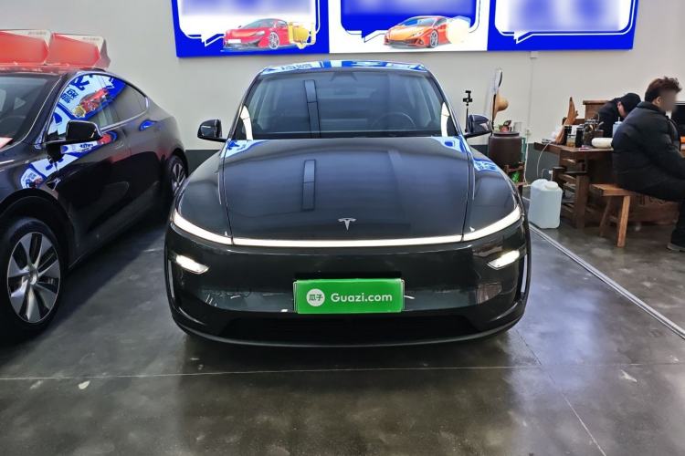 Used Tesla Model Y 2025 Long-Range All-Wheel Drive First Edition
