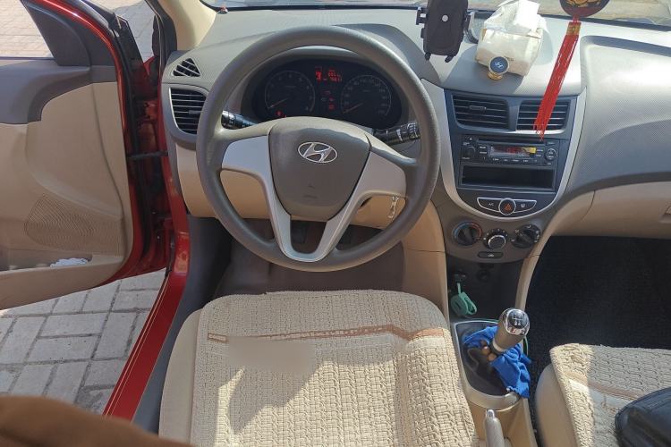 Used Hyundai Verna (older generation) 2010 Sedan 1.4L Manual Comfort GS
